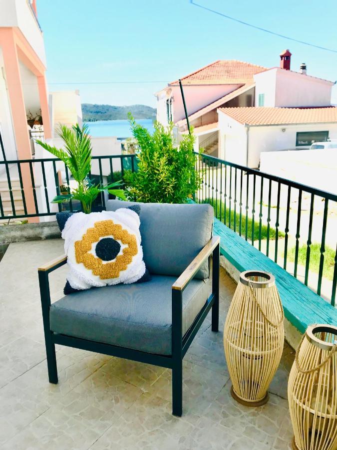 Apartmani-Okrug Gornji-Ciovo Trogir Eksteriør billede