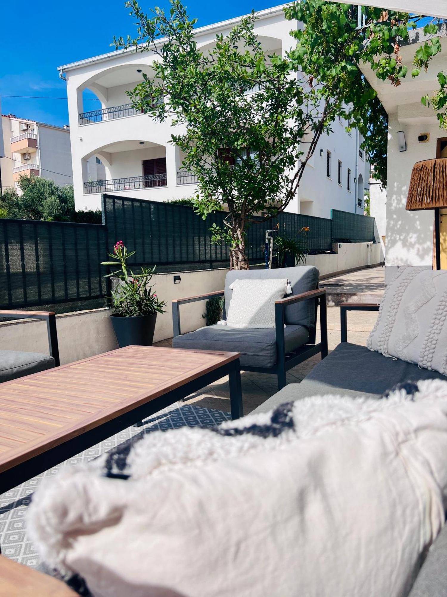 Apartmani-Okrug Gornji-Ciovo Trogir Eksteriør billede